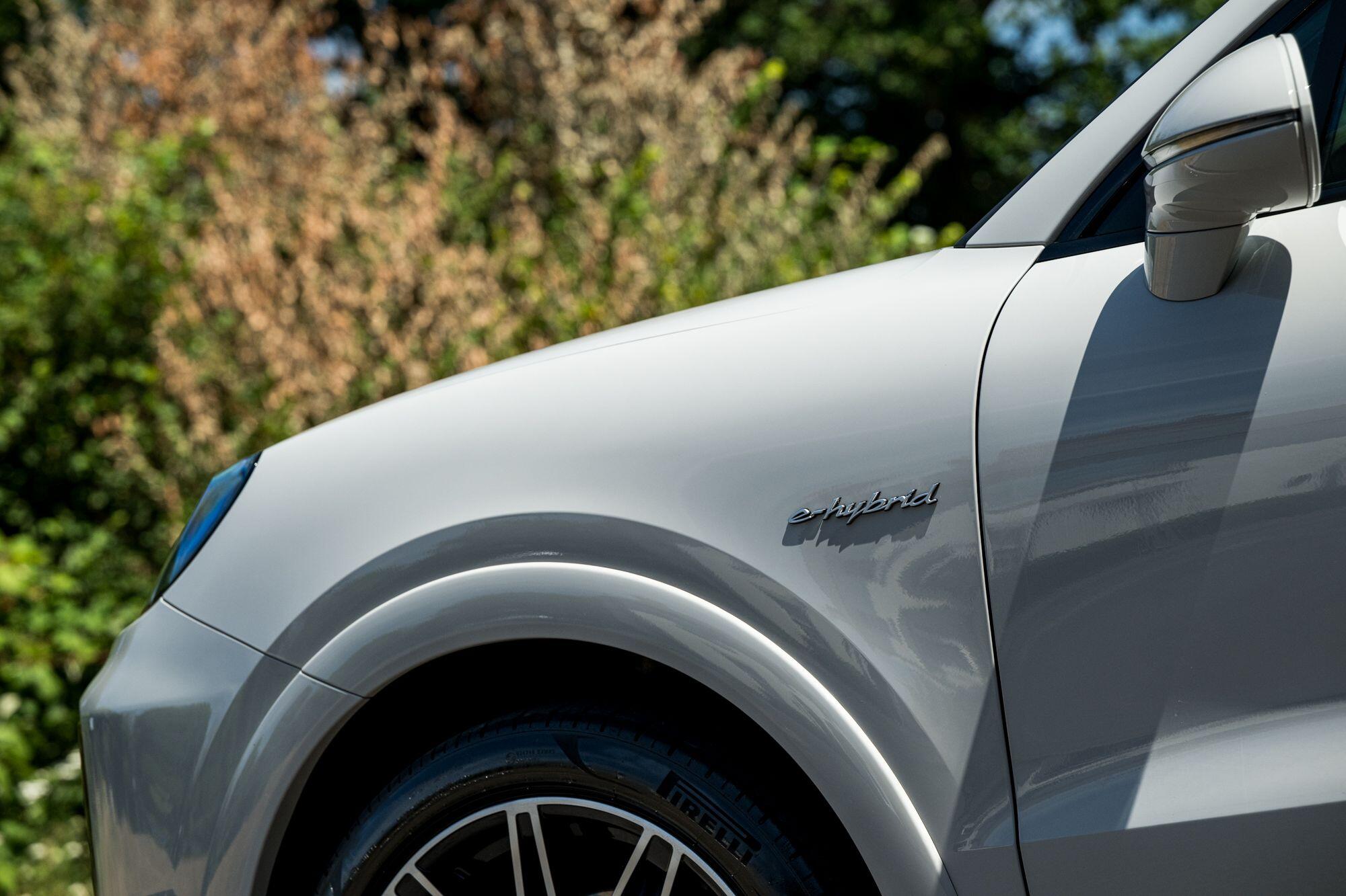 Porsche Cayenne view 24