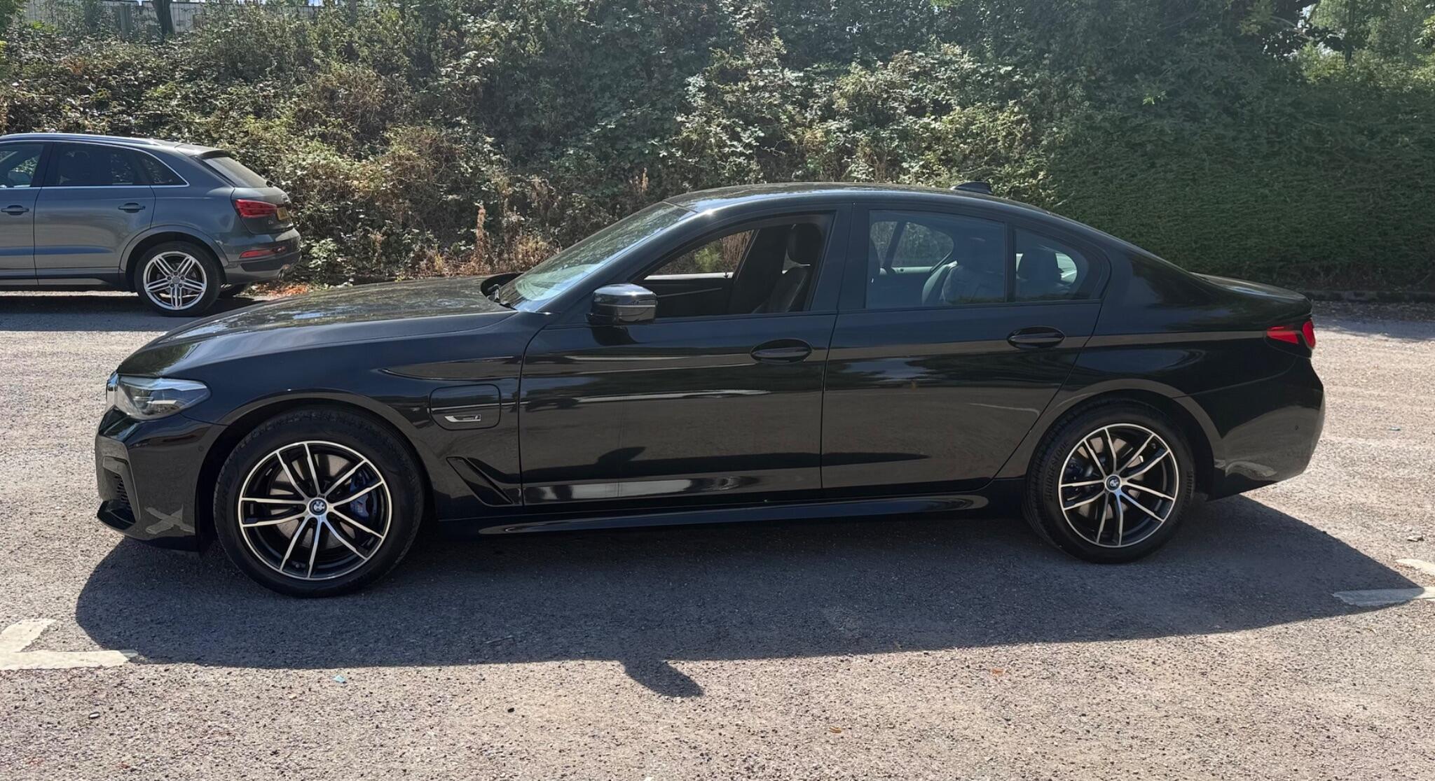 BMW 5 Series view 7