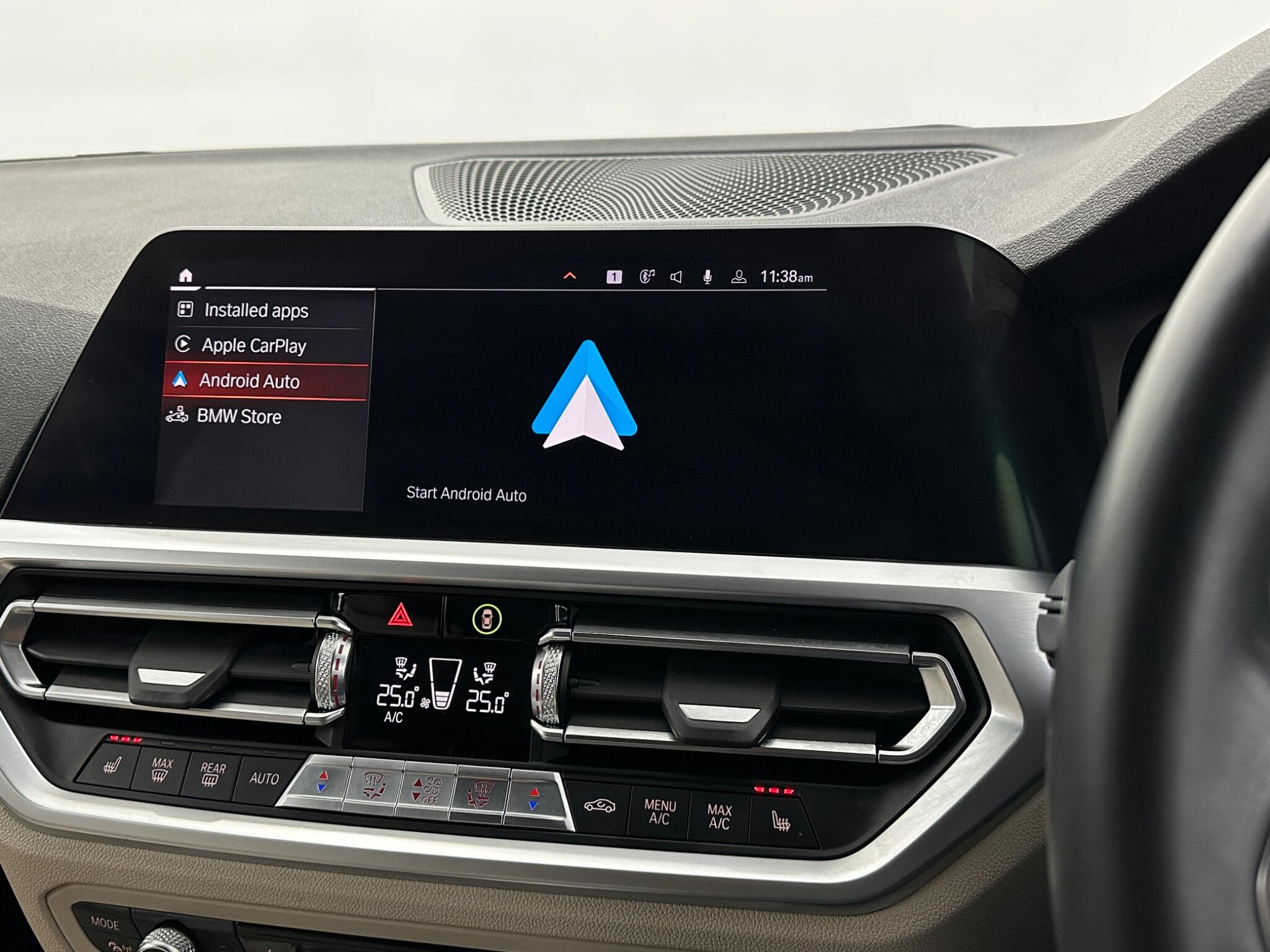 BMW 3 Series view 28