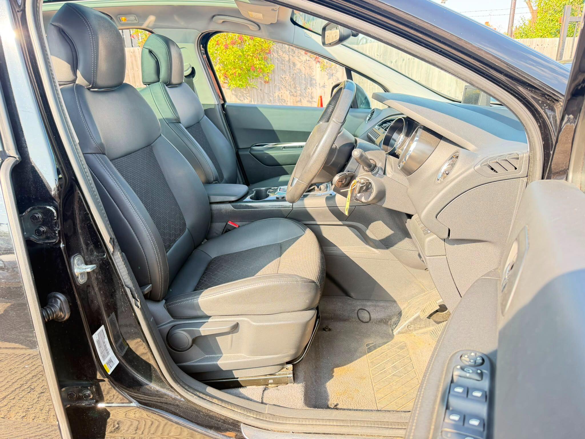 Peugeot 3008 view 9