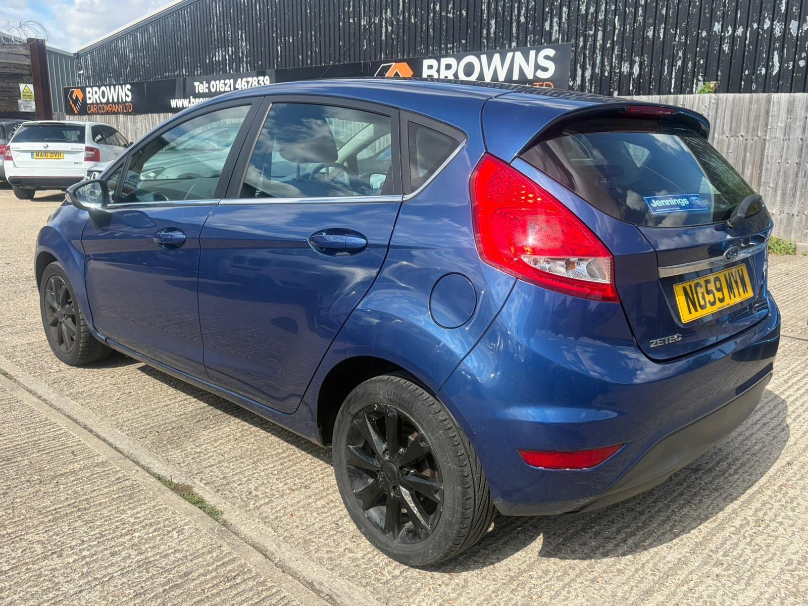 Ford Fiesta view 5