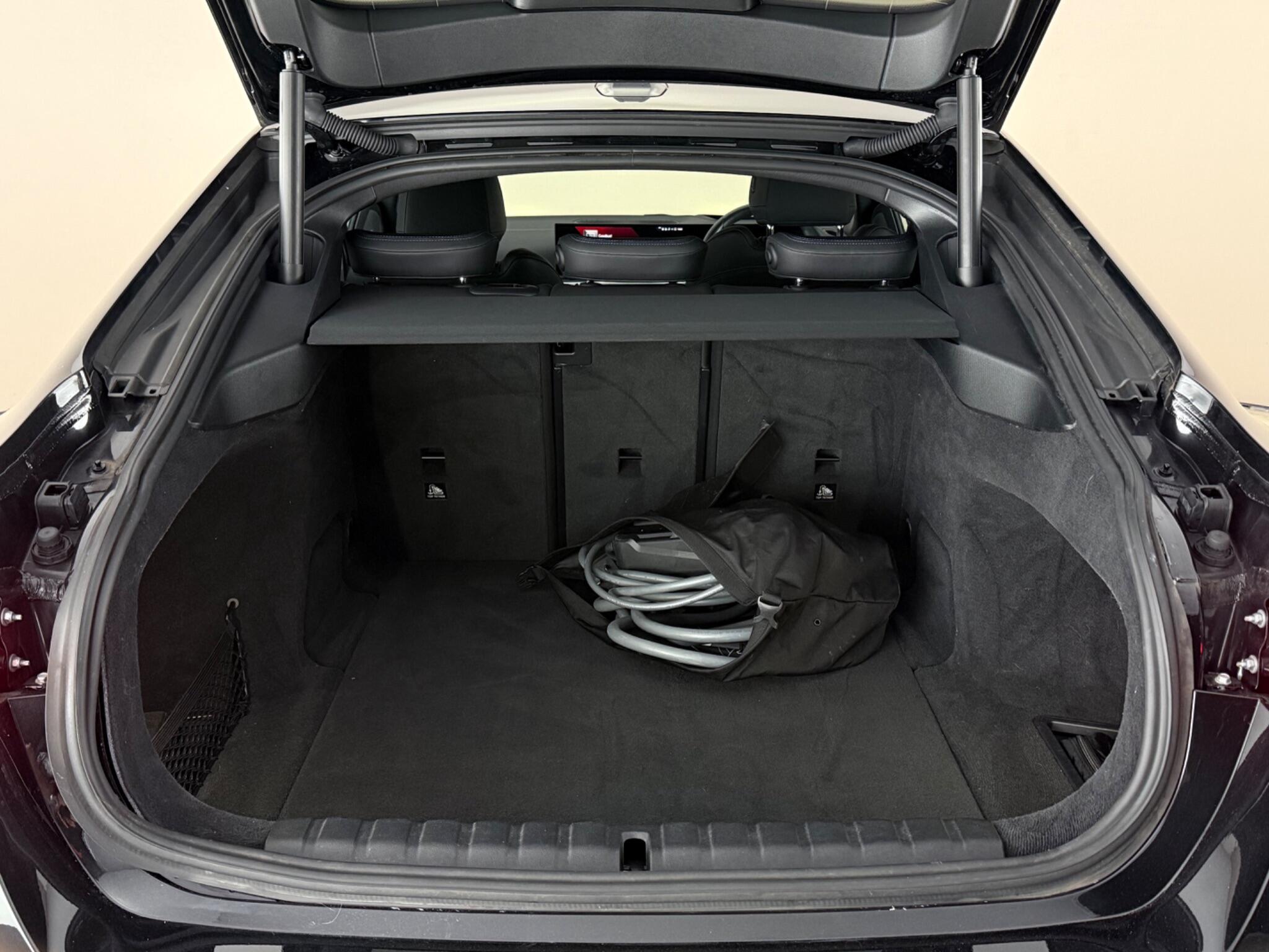 BMW I4 view 10