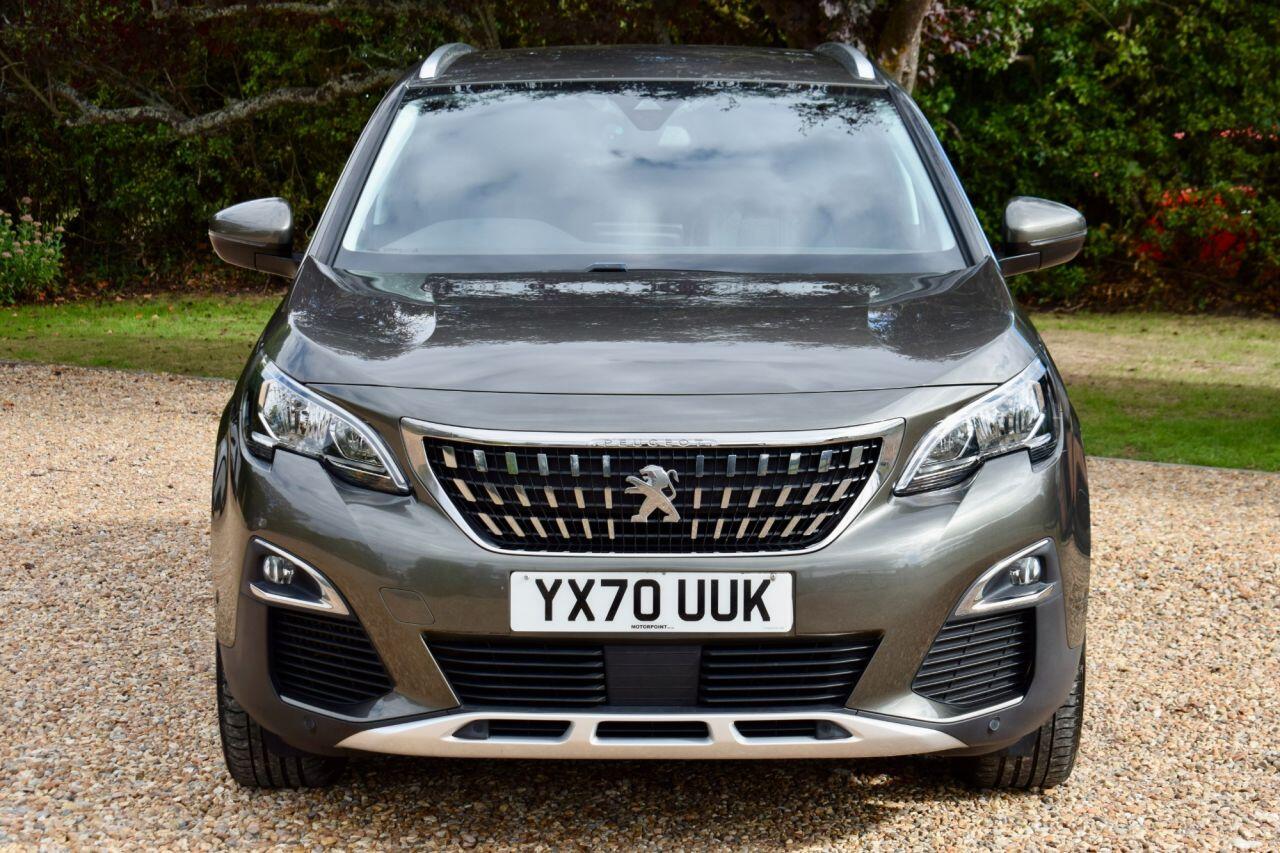 Peugeot 3008 view 2