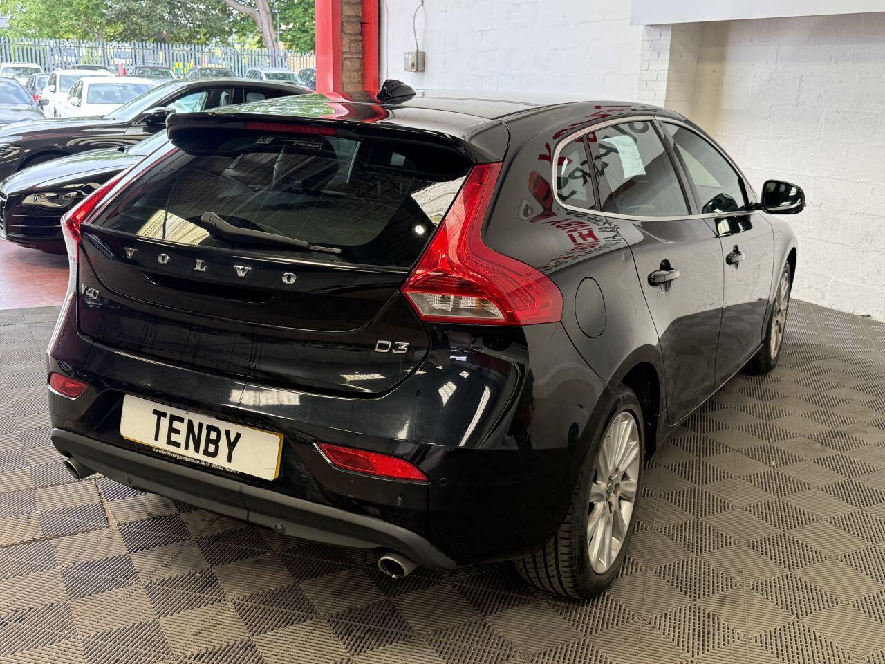 Volvo V40 view 7