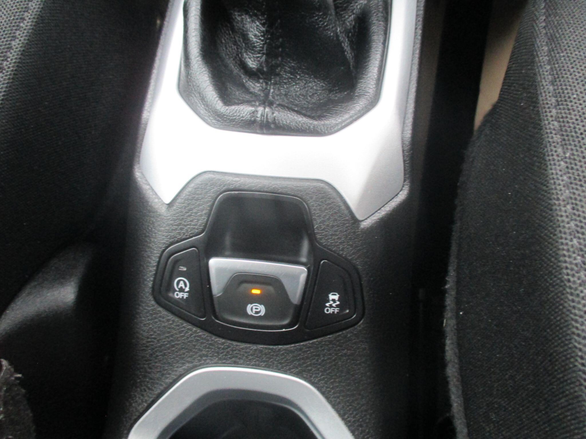 Jeep Renegade view 42