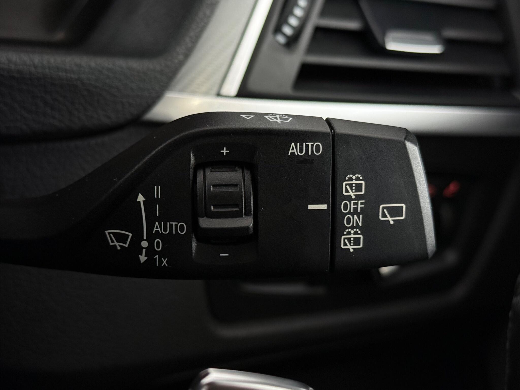 BMW 3 Series view 21