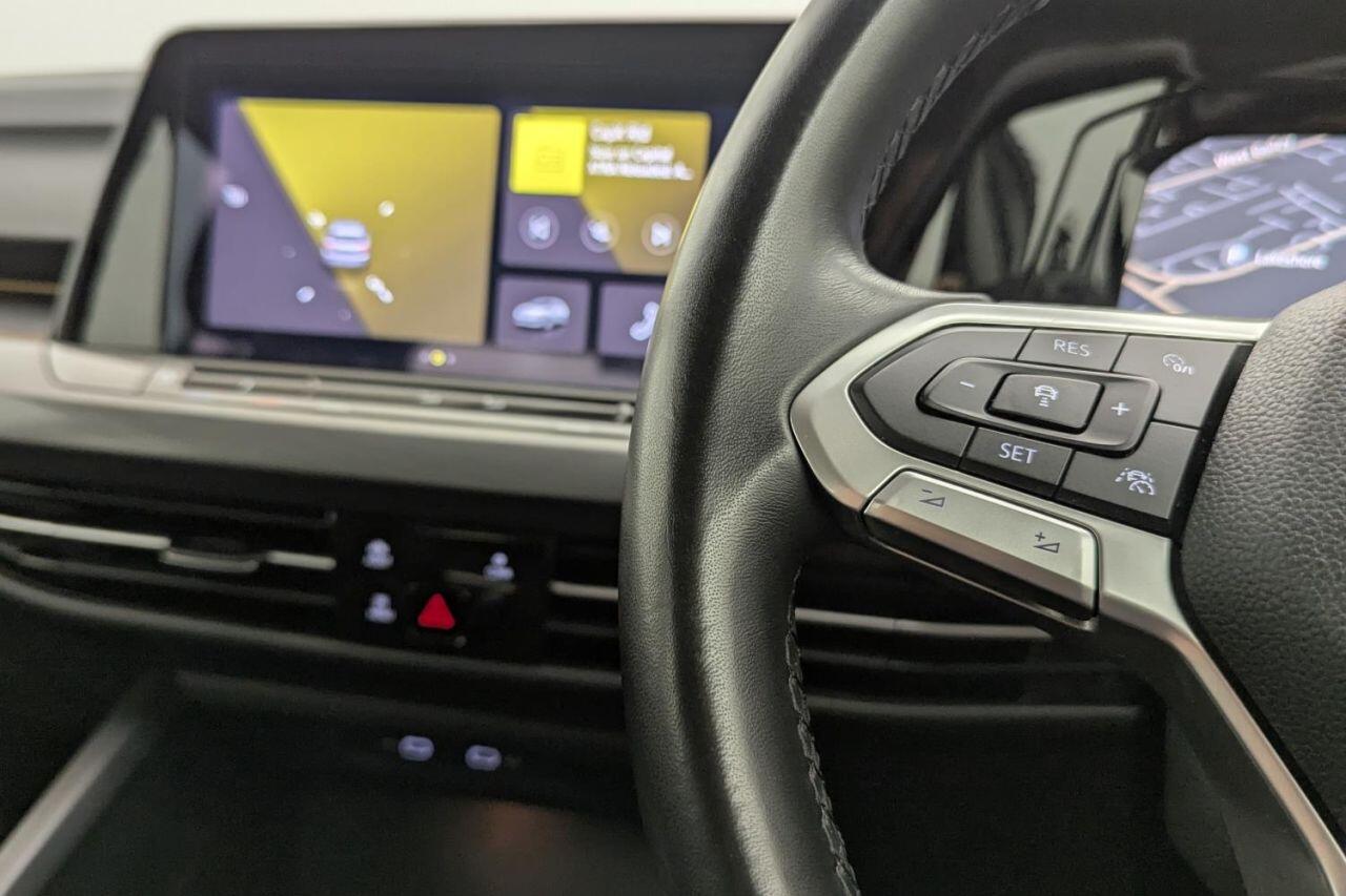Volkswagen Golf view 13