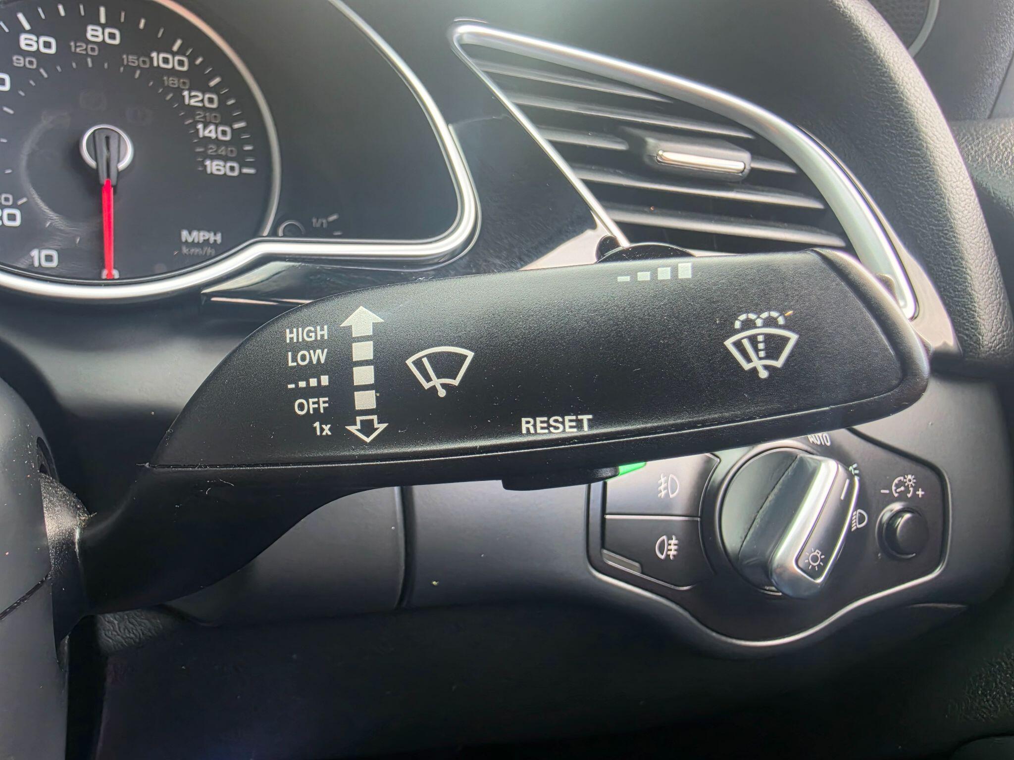 Audi A5 Cabriolet view 11