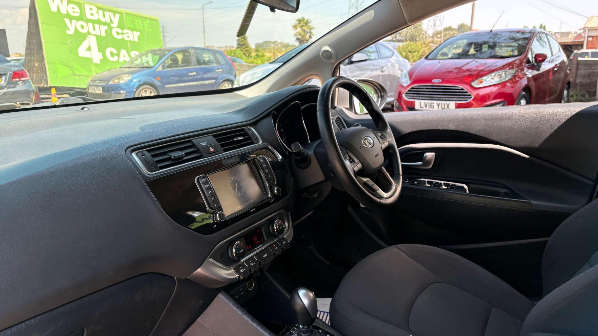 Kia Rio view 14