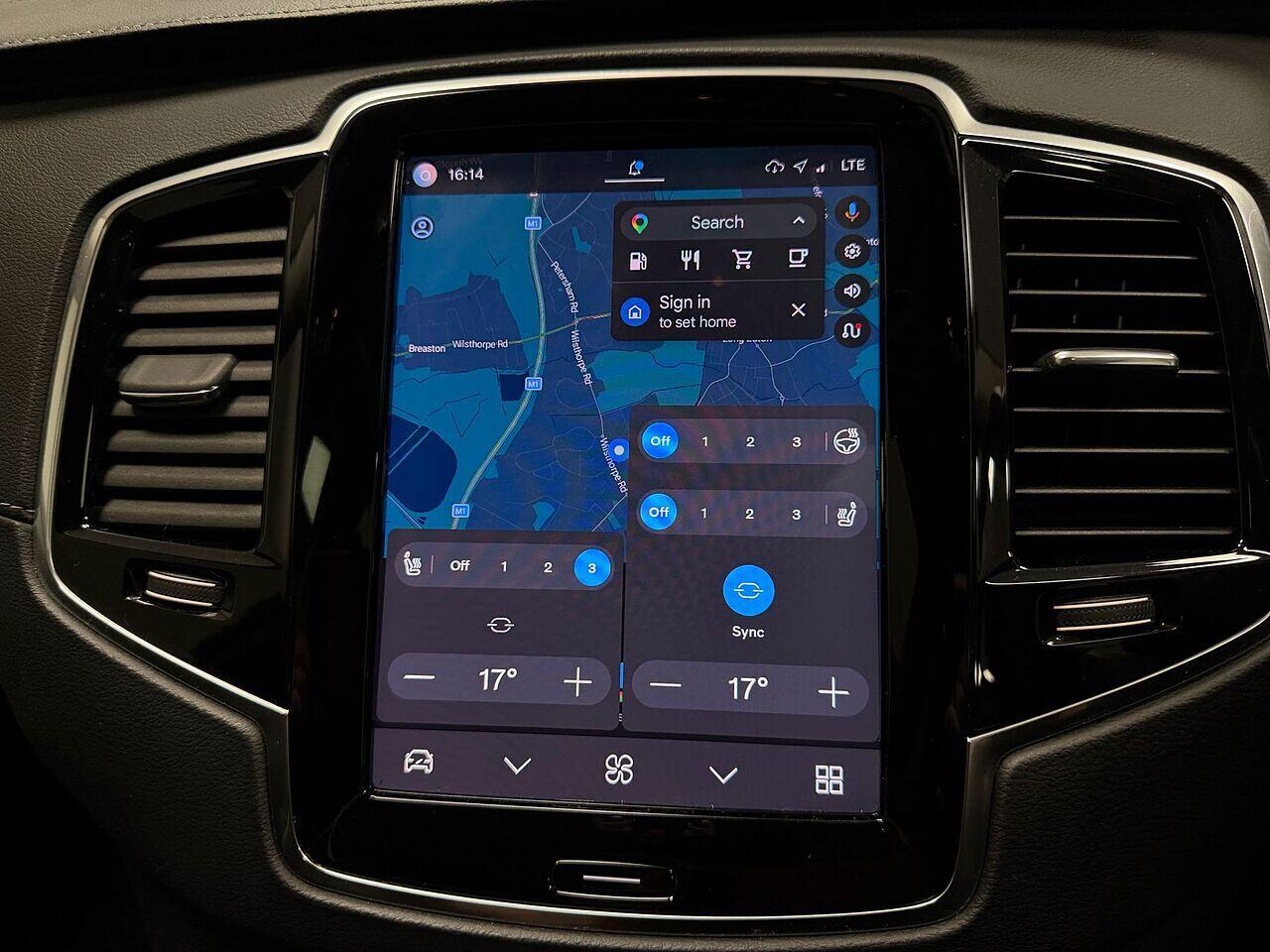Volvo XC90 view 26
