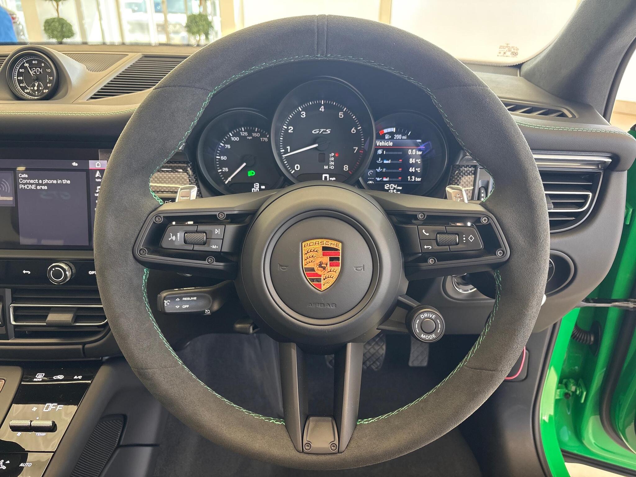 Porsche Macan view 17