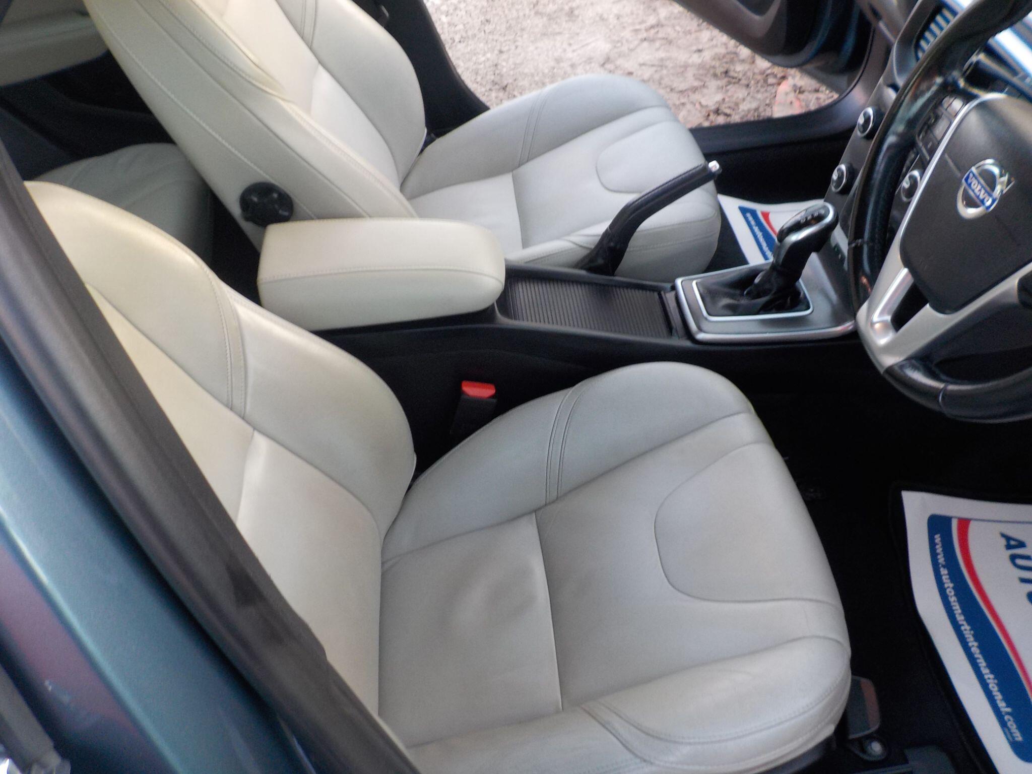 Volvo V40 2.0 D3 SE Lux Nav Geartronic Euro 5 (s/s) 5dr