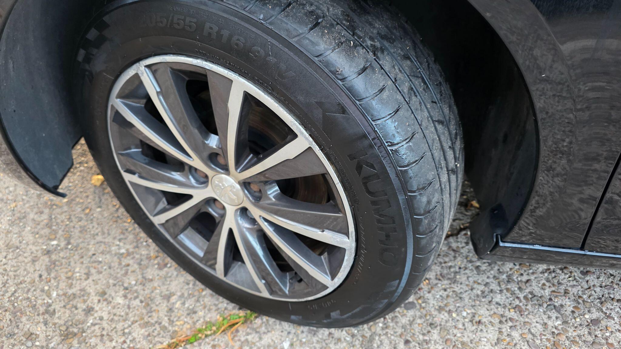 Peugeot 308 view 36