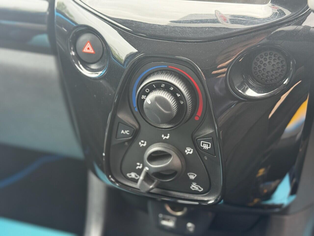 Toyota Aygo view 39