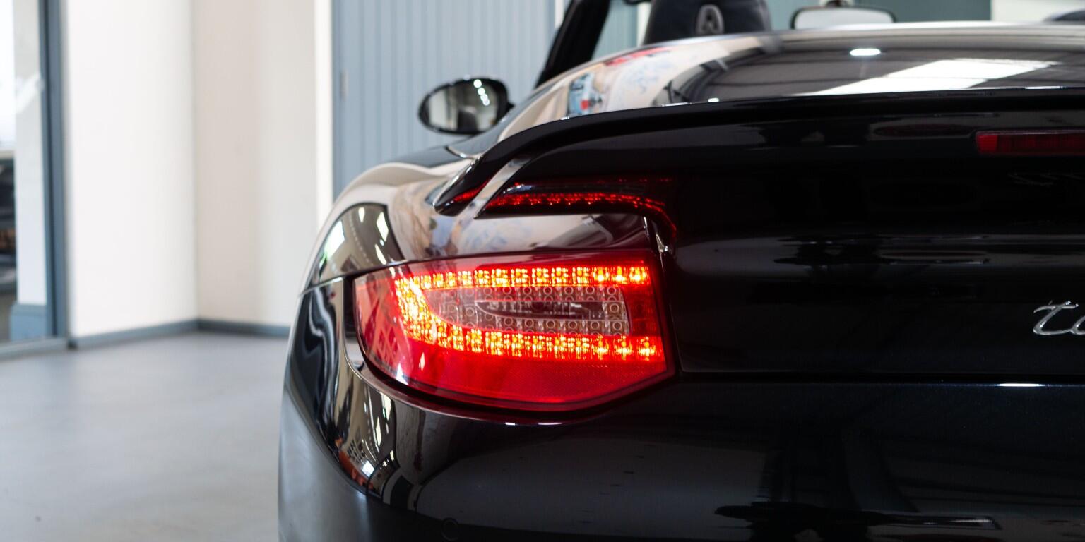 Porsche 911 view 47