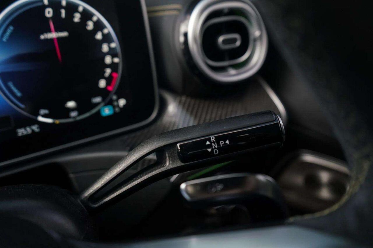 Mercedes-Benz C-Class view 28