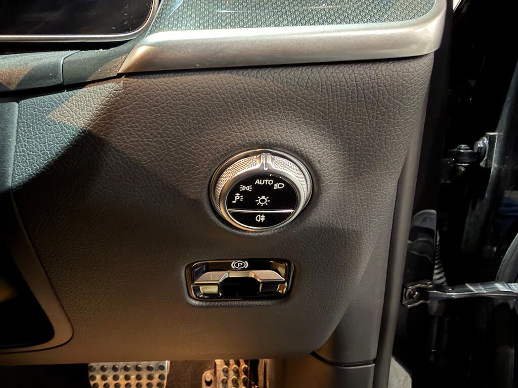 Mercedes-Benz GLC view 25