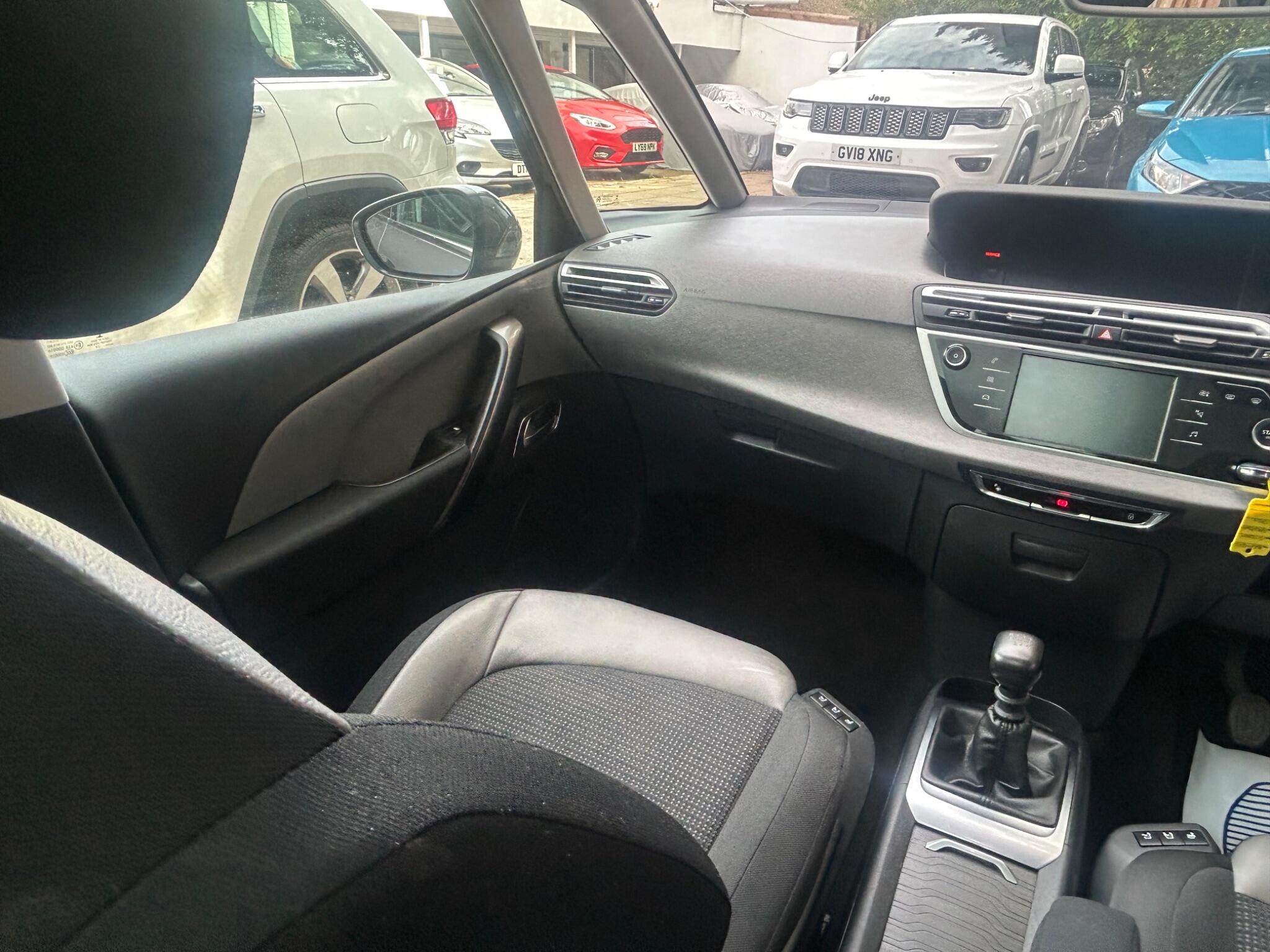 Citroen C4 Spacetourer view 24