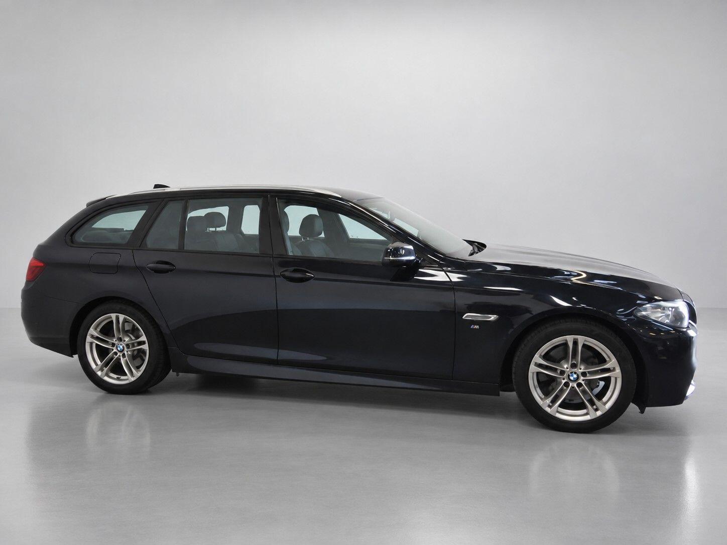 BMW 5 Series view 4