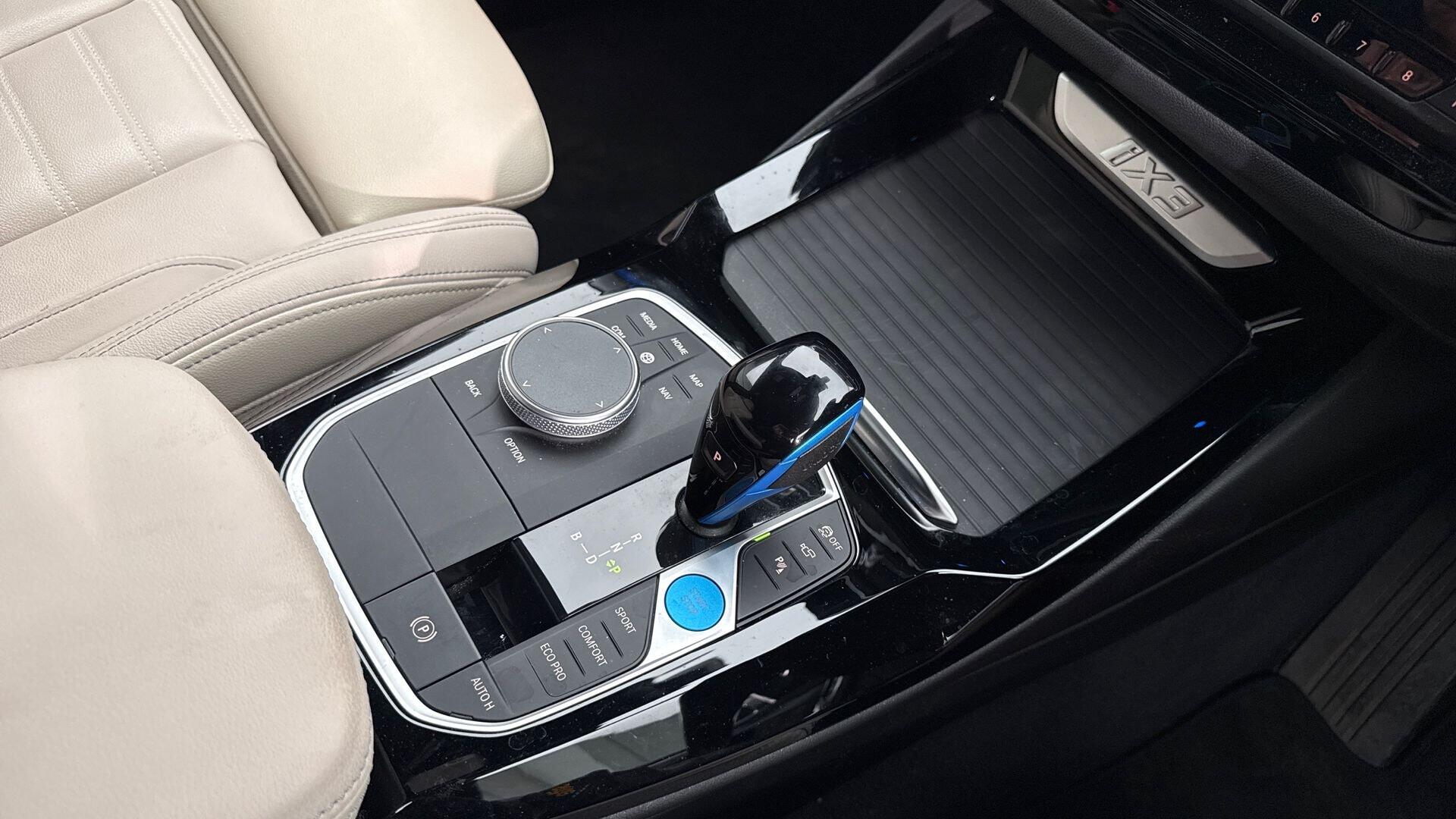 BMW Ix3 view 10