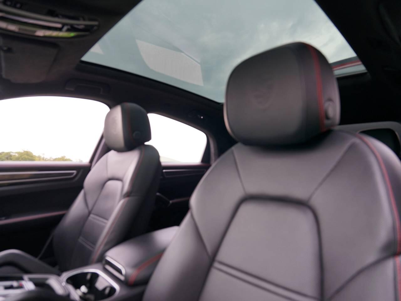 Porsche Cayenne view 22