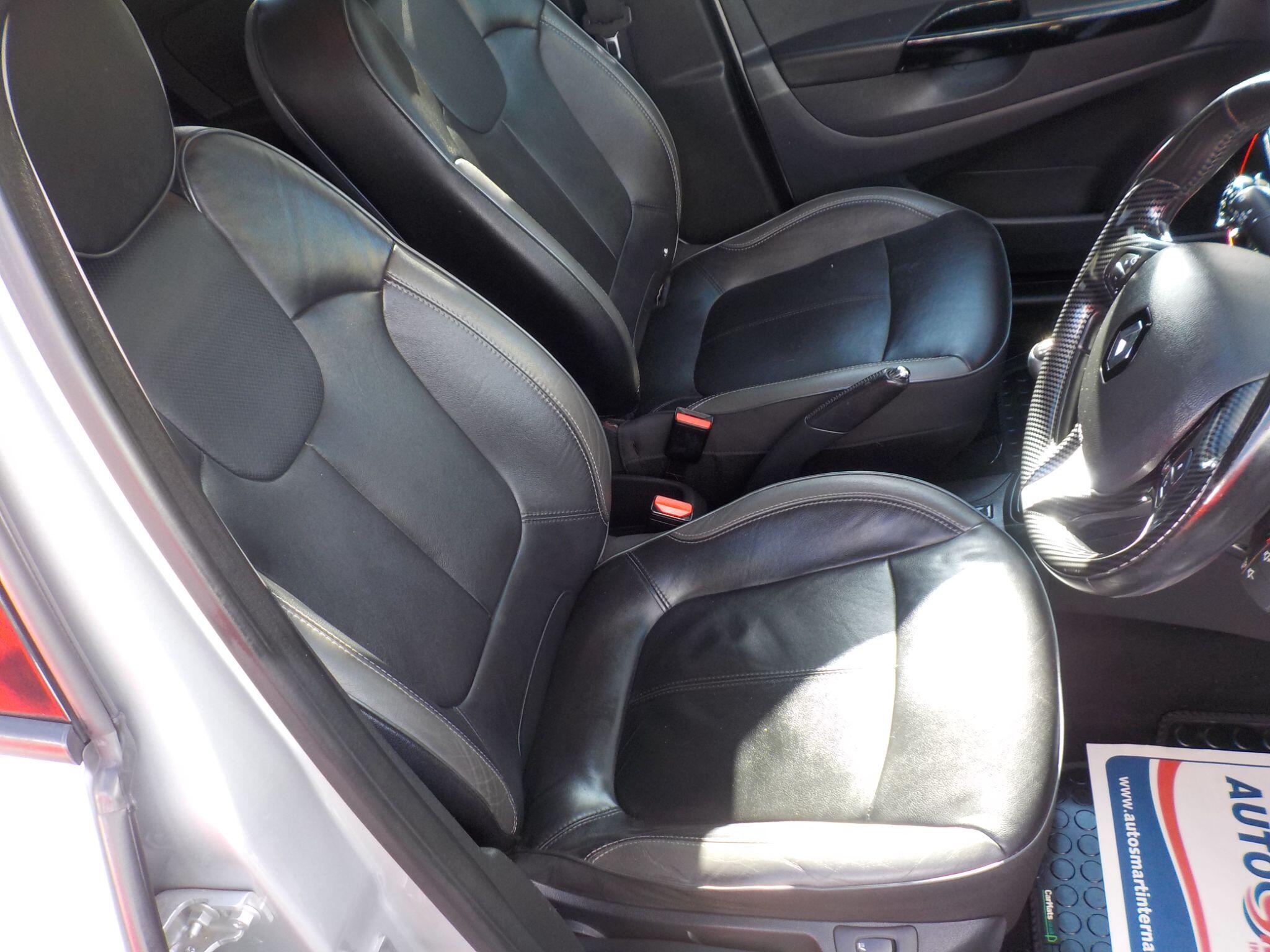 Renault Captur 1.5 dCi ENERGY Signature Nav Euro 6 (s/s) 5dr