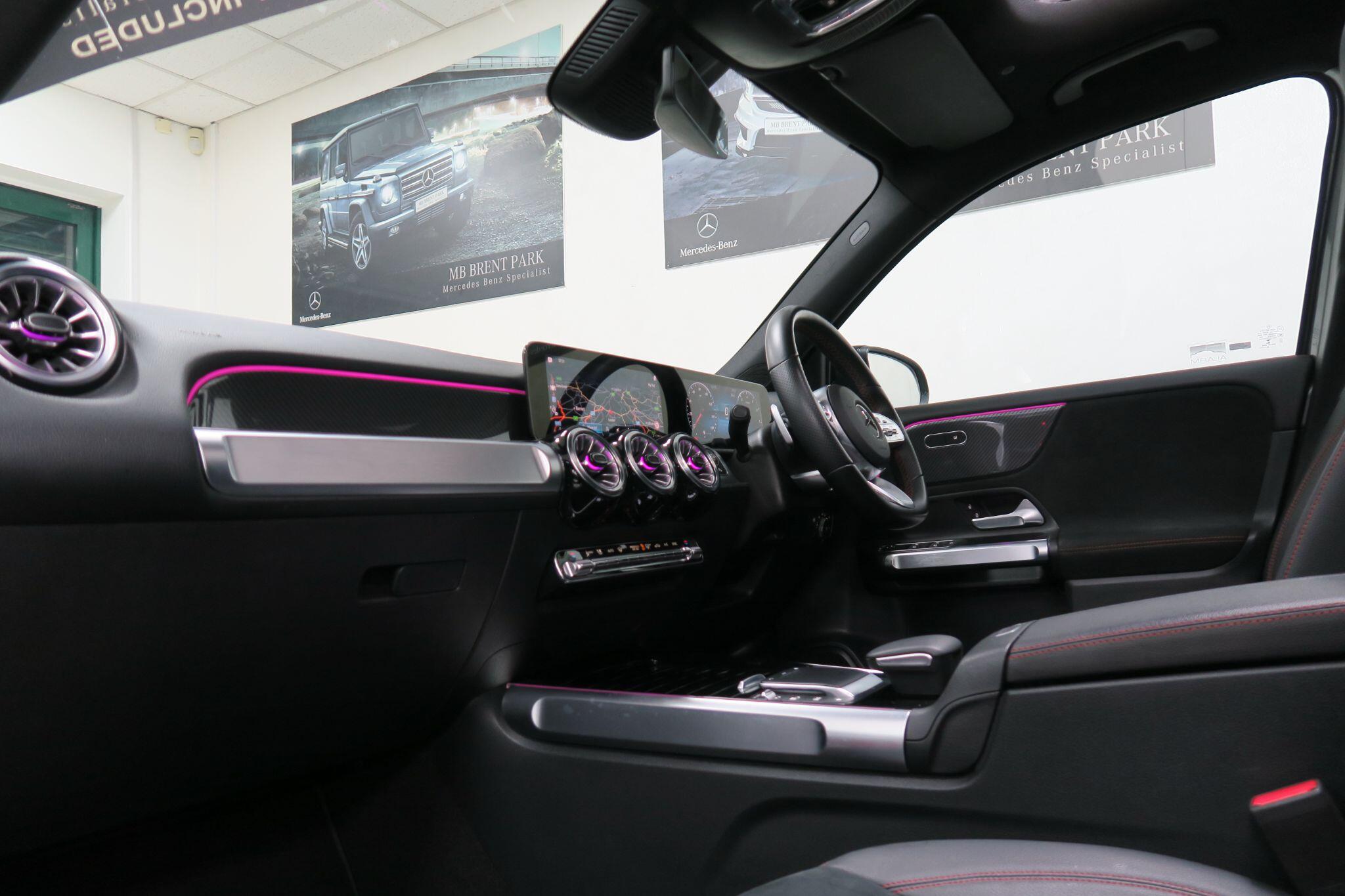 Mercedes-Benz GLB view 8