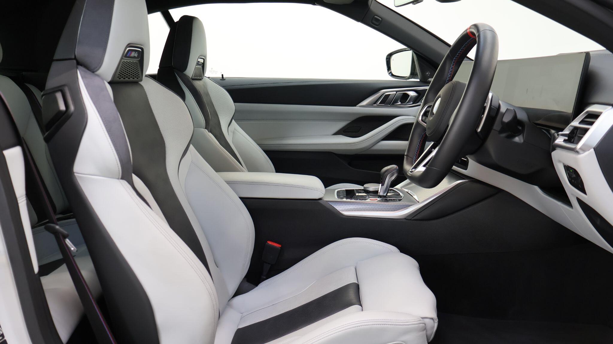 BMW M4 view 10