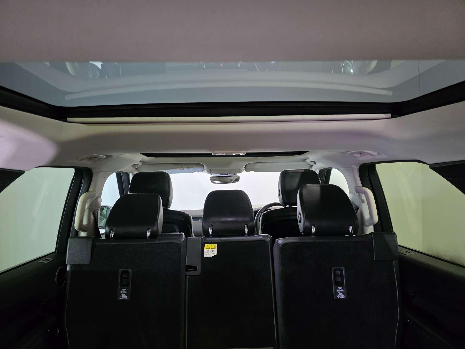 Land Rover Discovery view 25