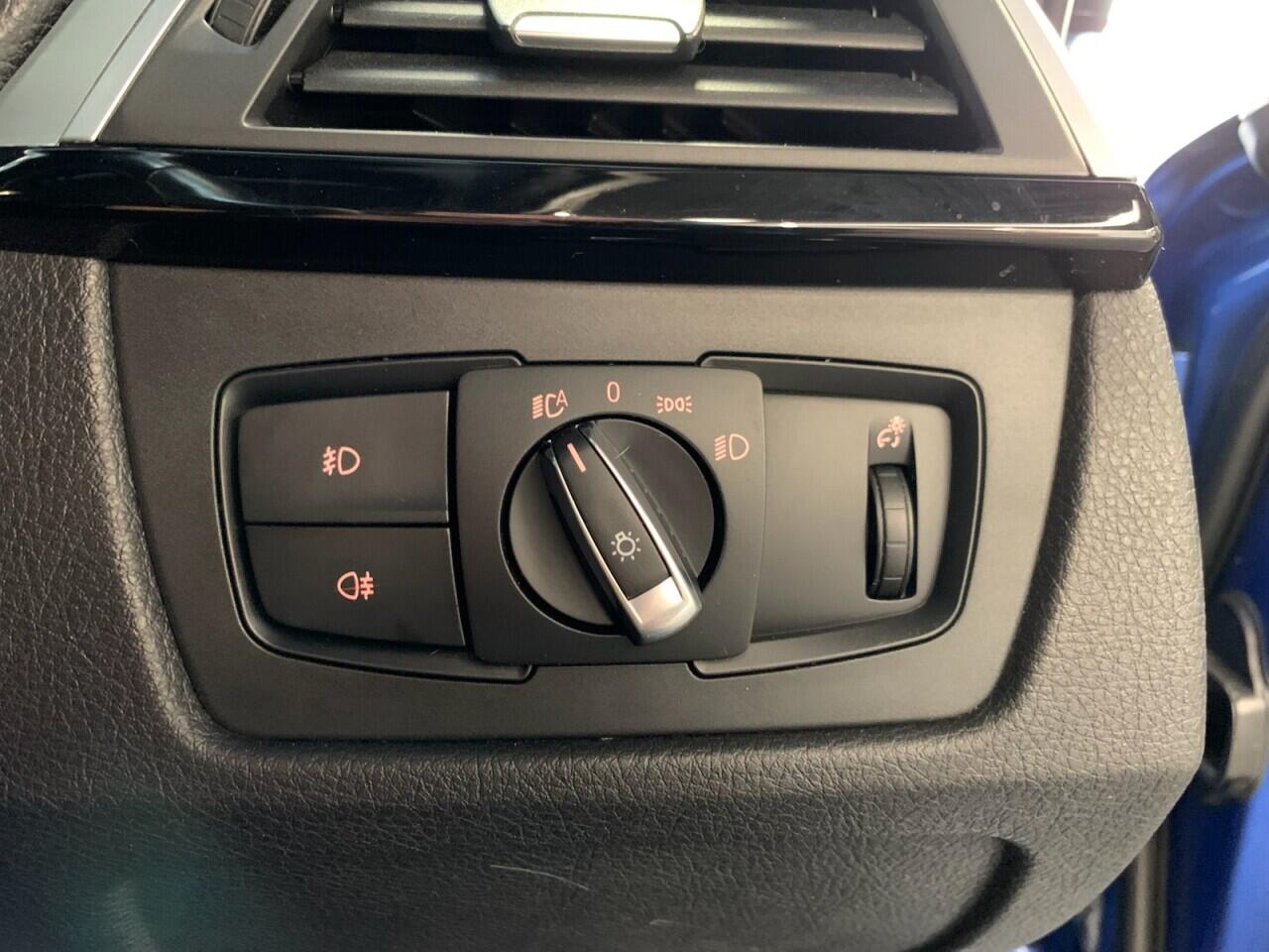 BMW 3 Series view 38