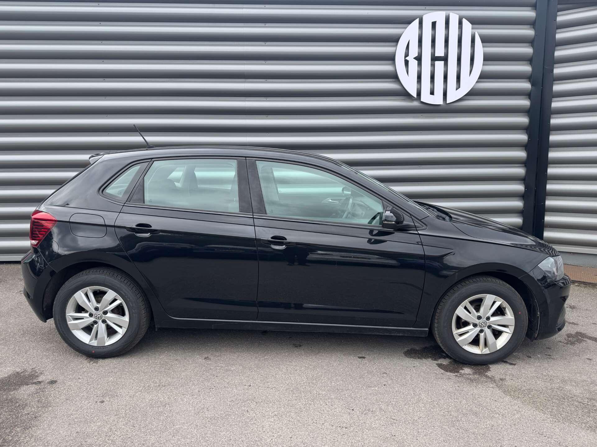 Volkswagen Polo view 2