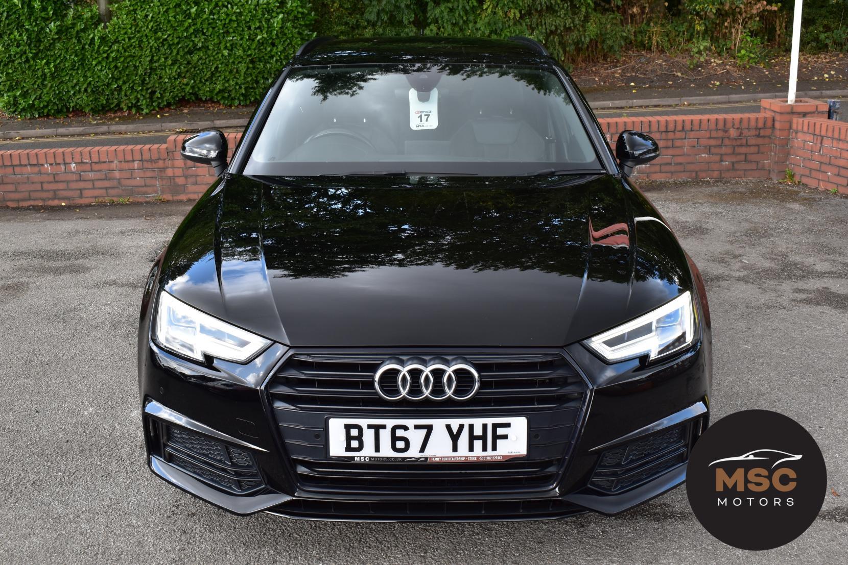 Audi A4 Avant view 3