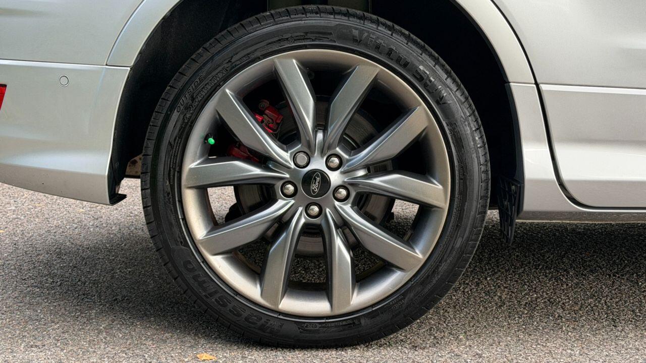 Ford Kuga view 42