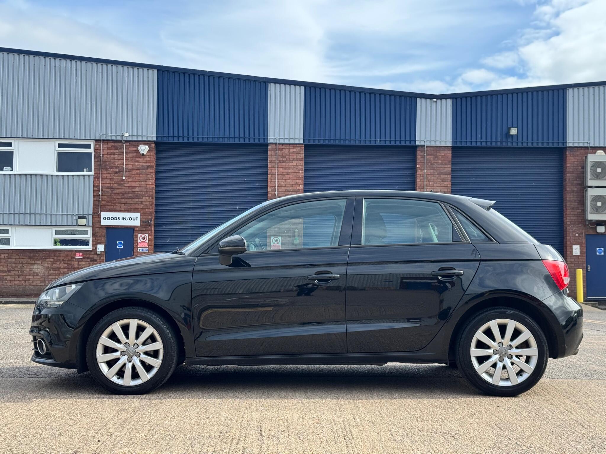 Audi A1 view 12