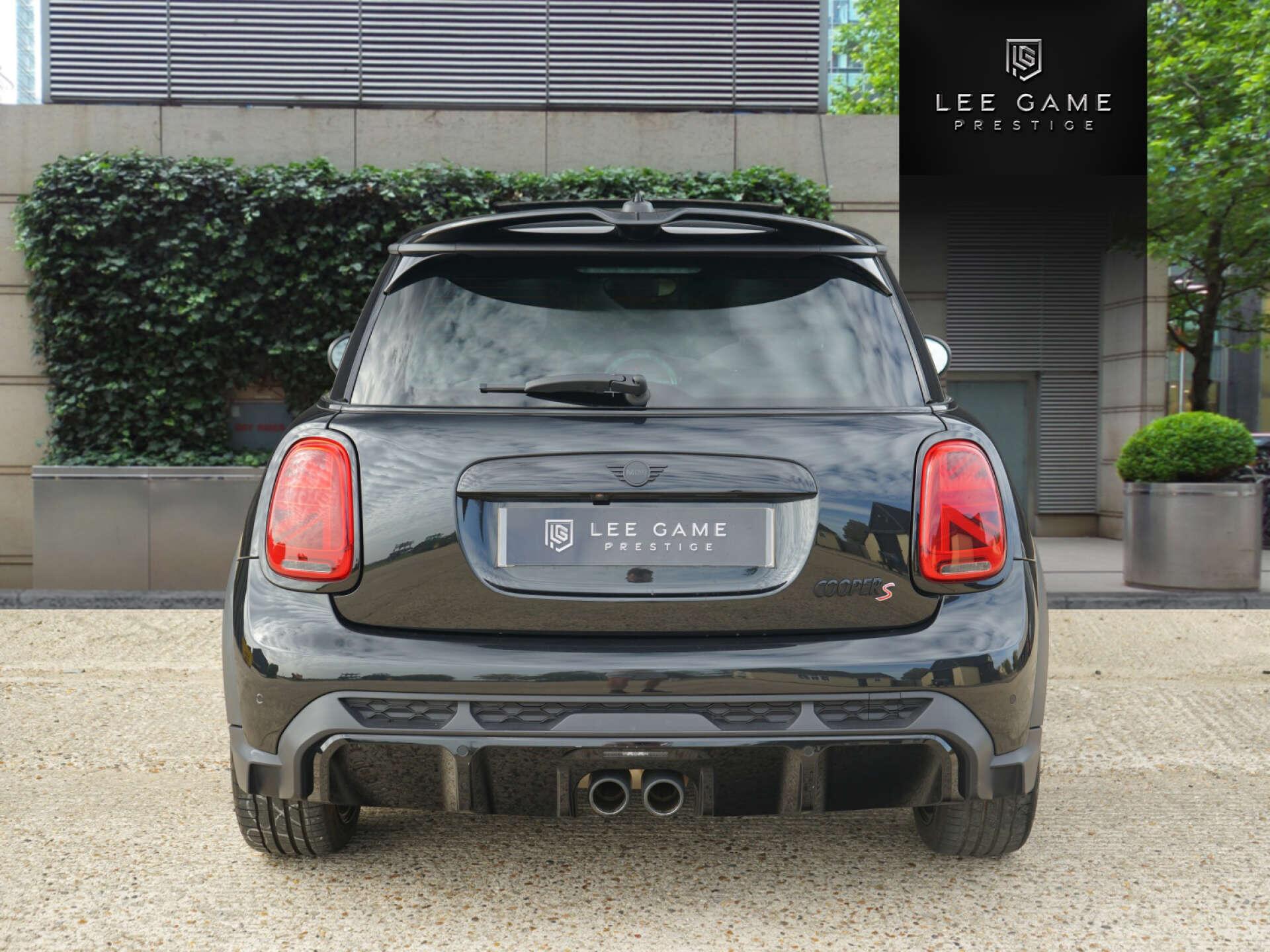 Mini Hatch view 6