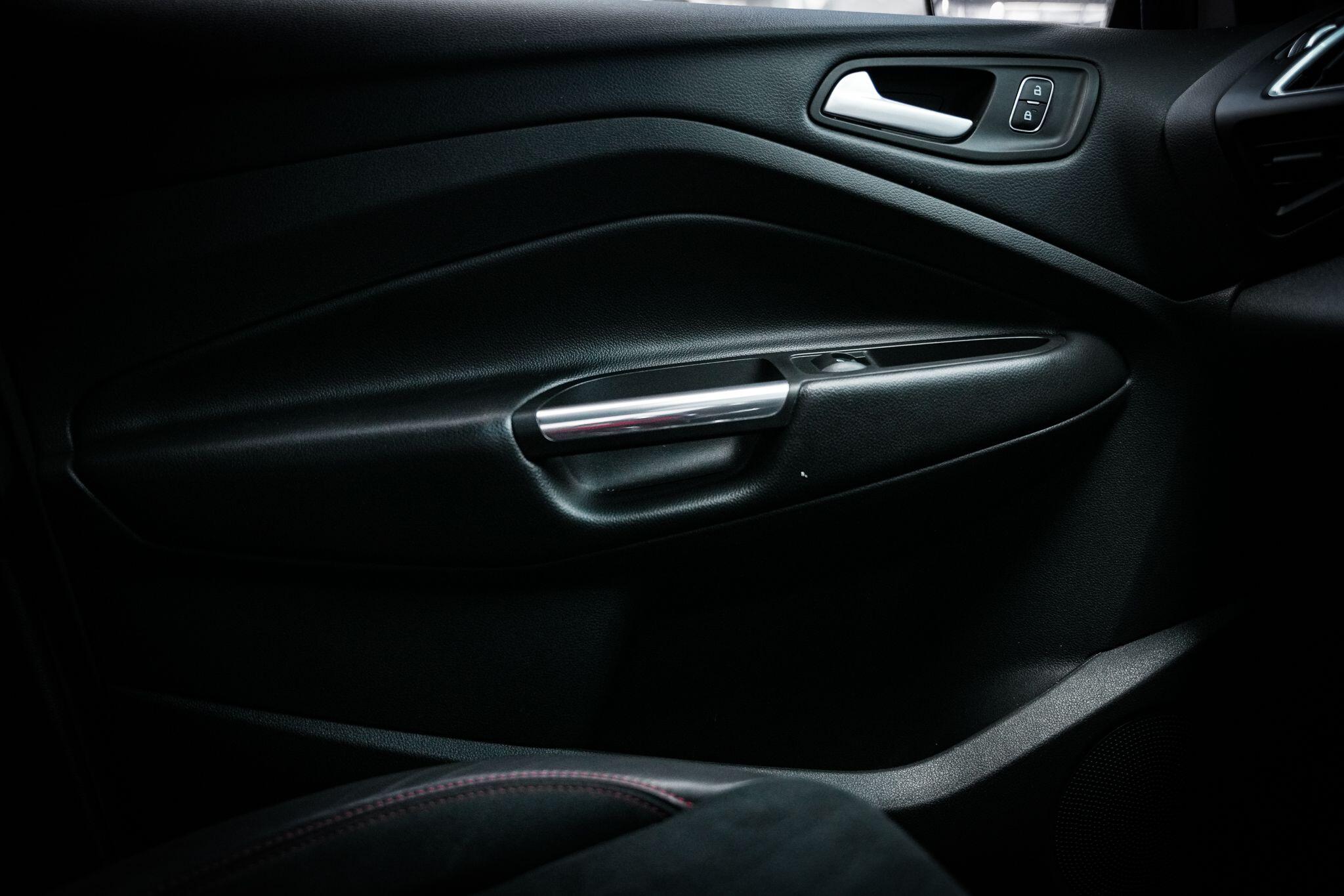 Ford Kuga view 44