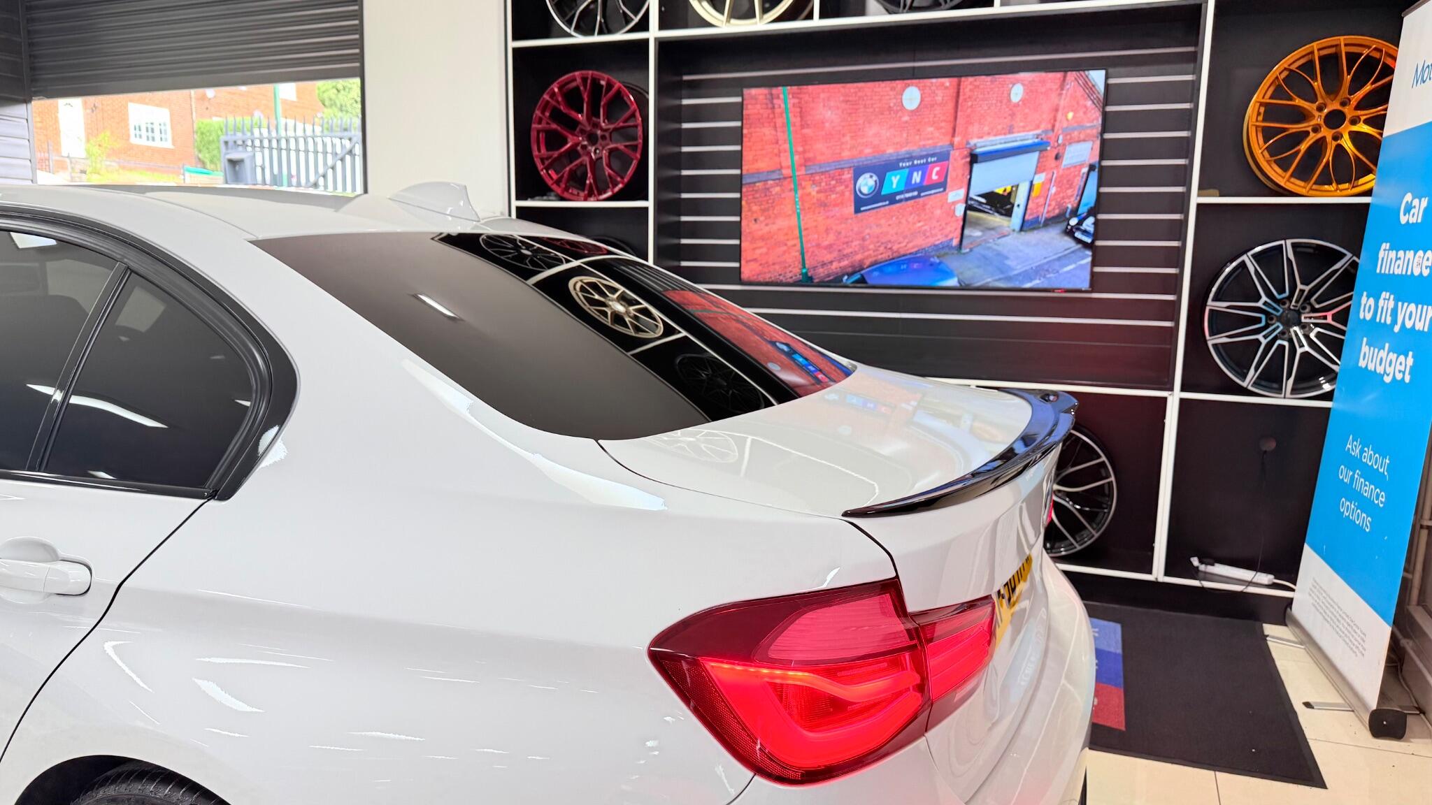 BMW 3 Series view 27