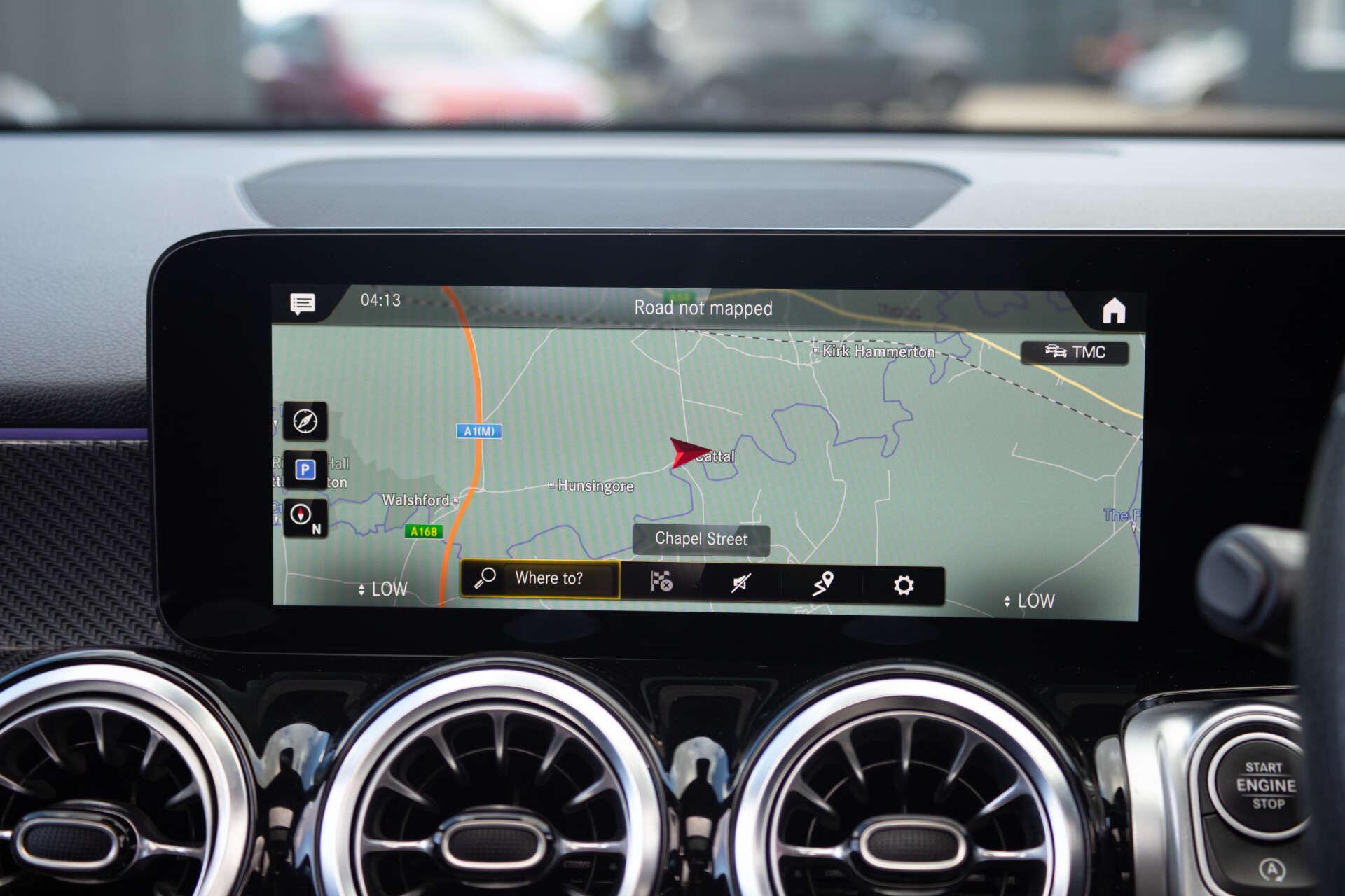 Mercedes-Benz GLB view 61