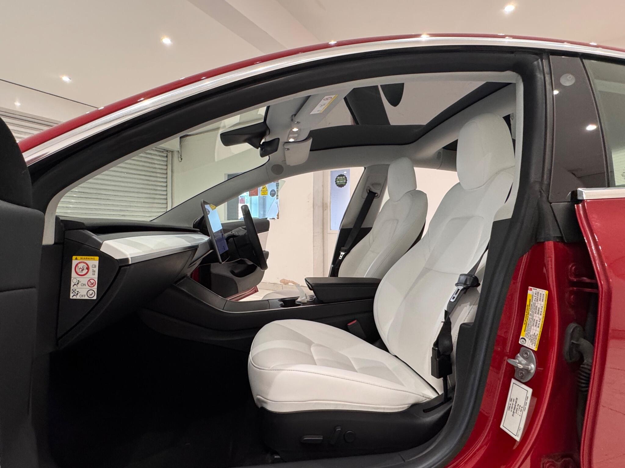 Tesla Model 3 view 9