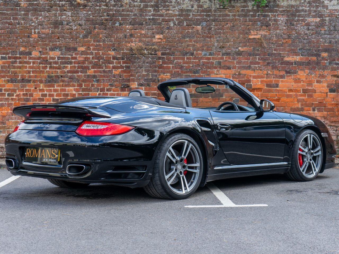 Porsche 911 view 12