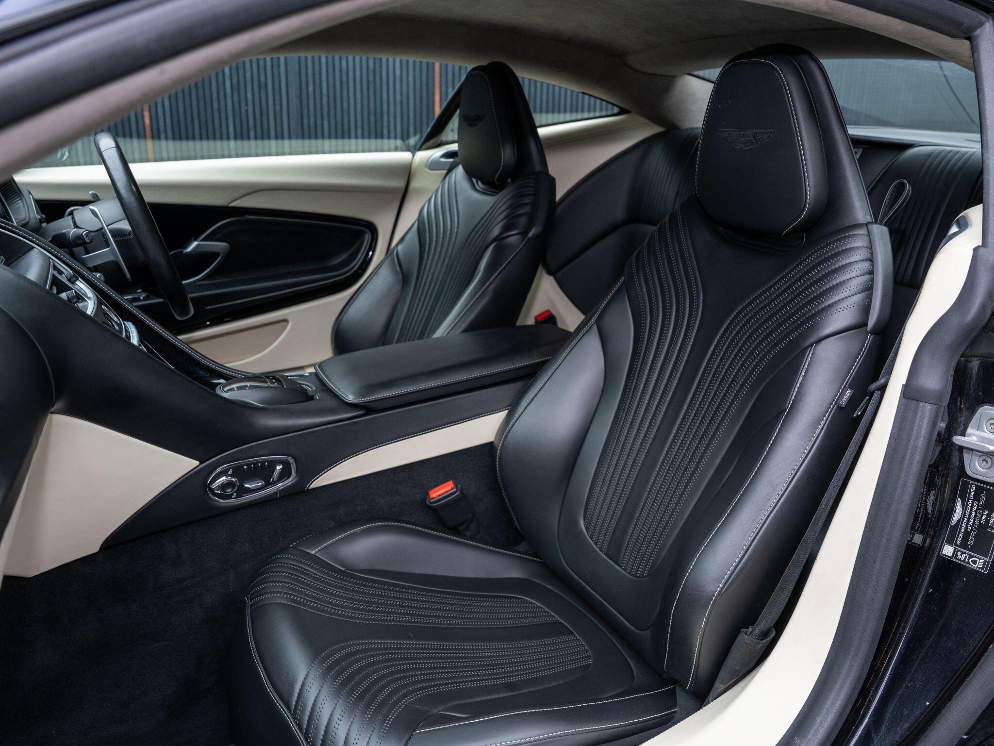 Aston Martin DB11 view 29