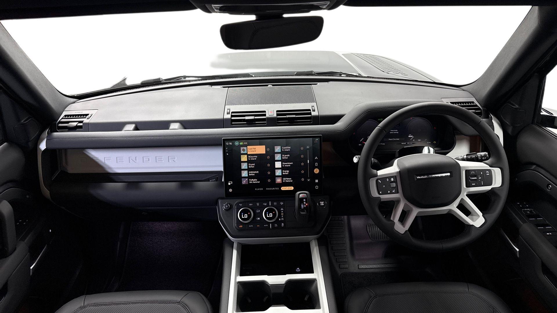 Land Rover Defender view 9