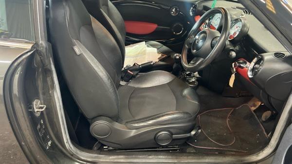 Mini Coupe view 10