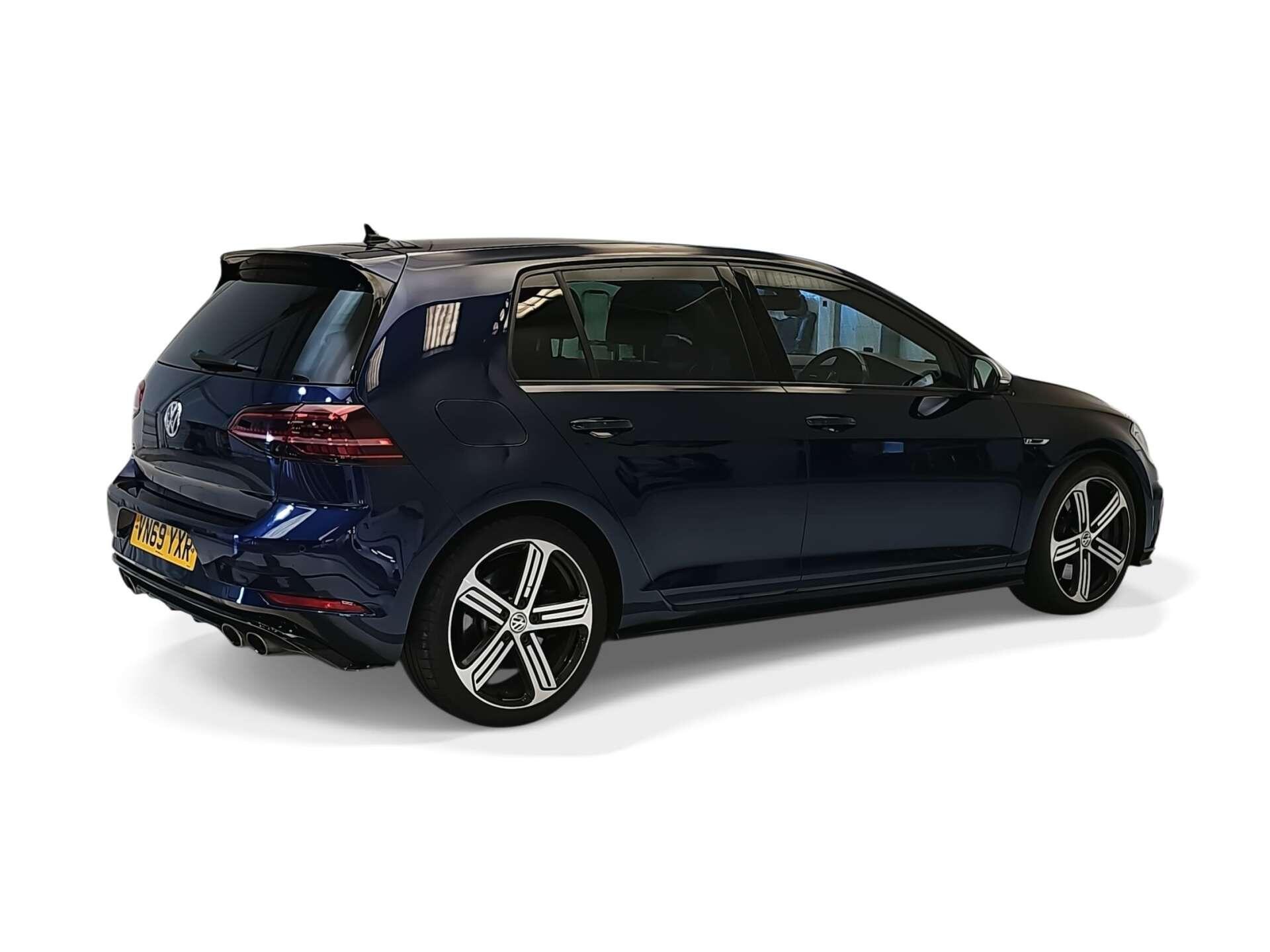 Volkswagen Golf view 3