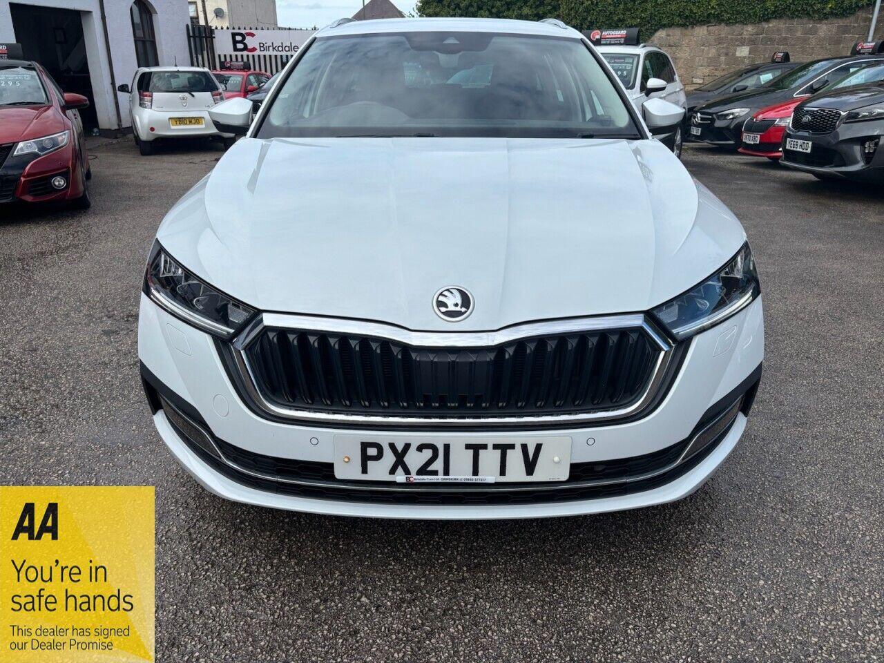 Skoda Octavia view 4