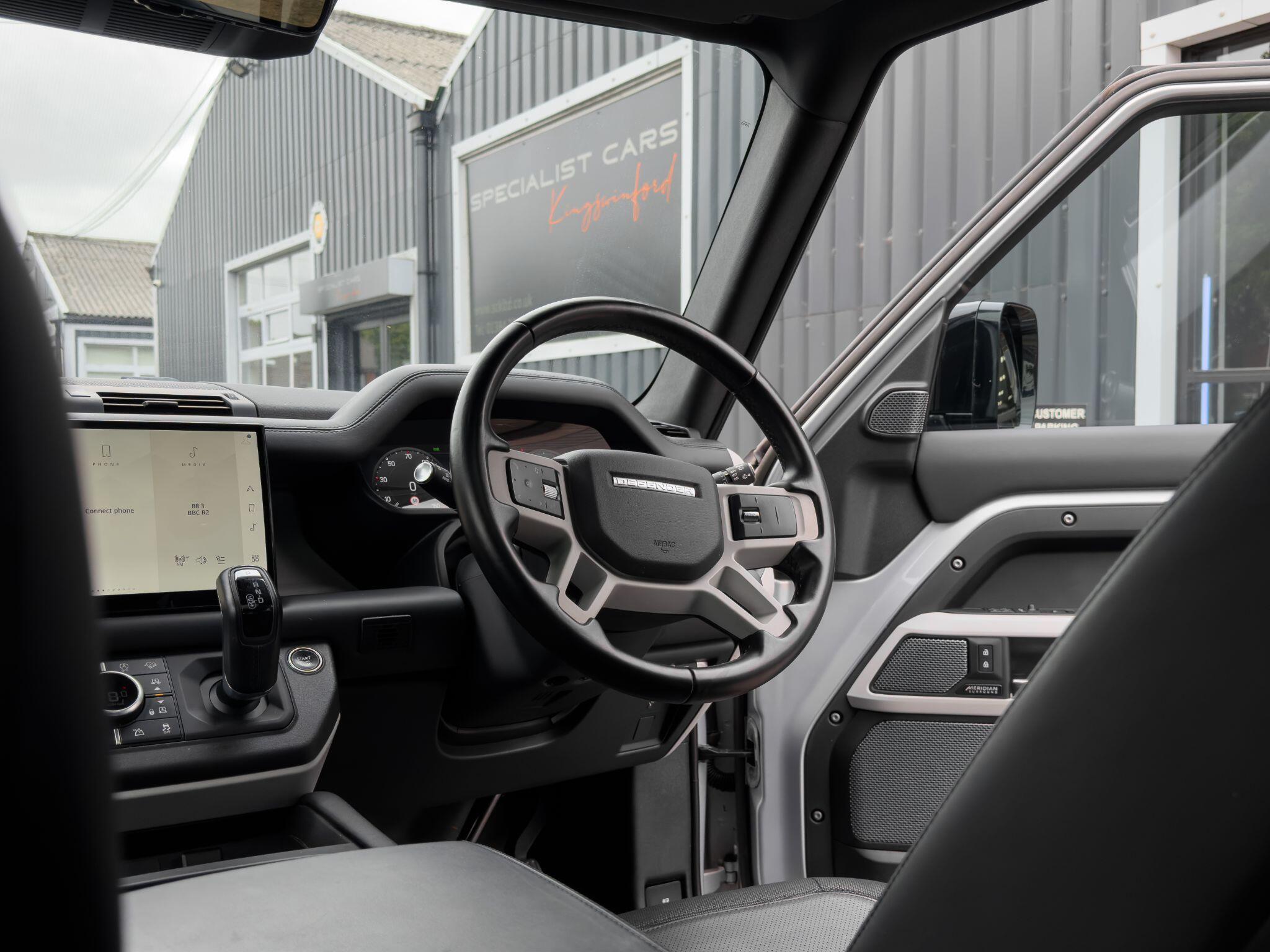 Land Rover Defender 110 view 3
