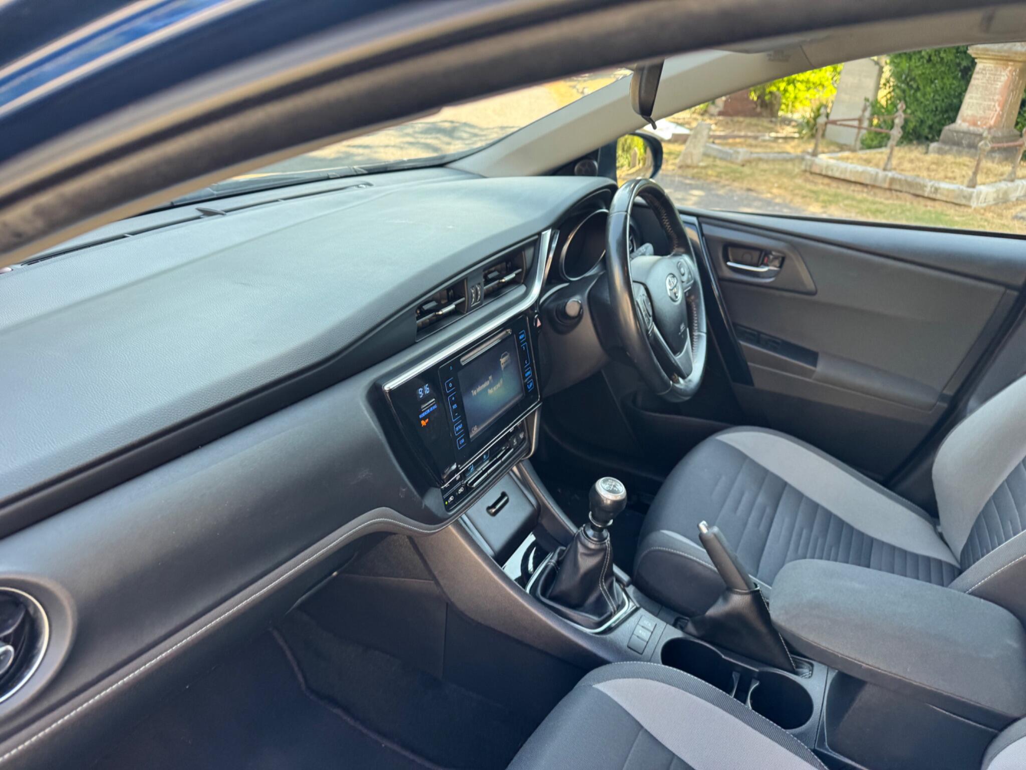 Toyota Auris view 21