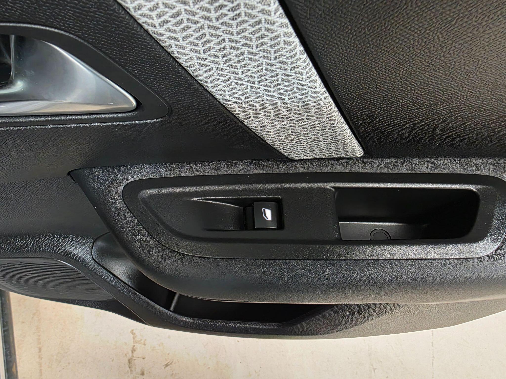 Citroen C4 view 22
