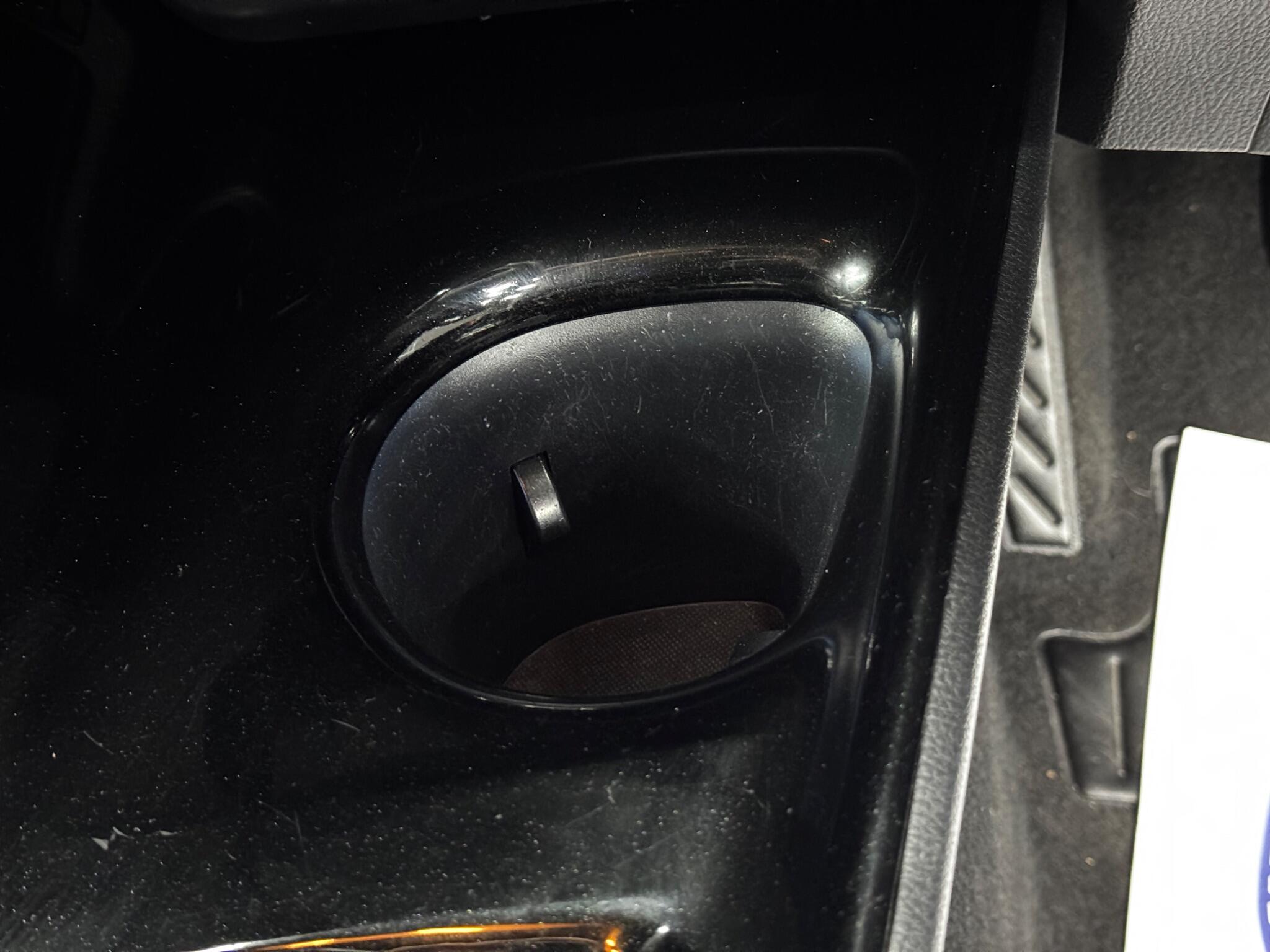 Toyota C-HR view 28