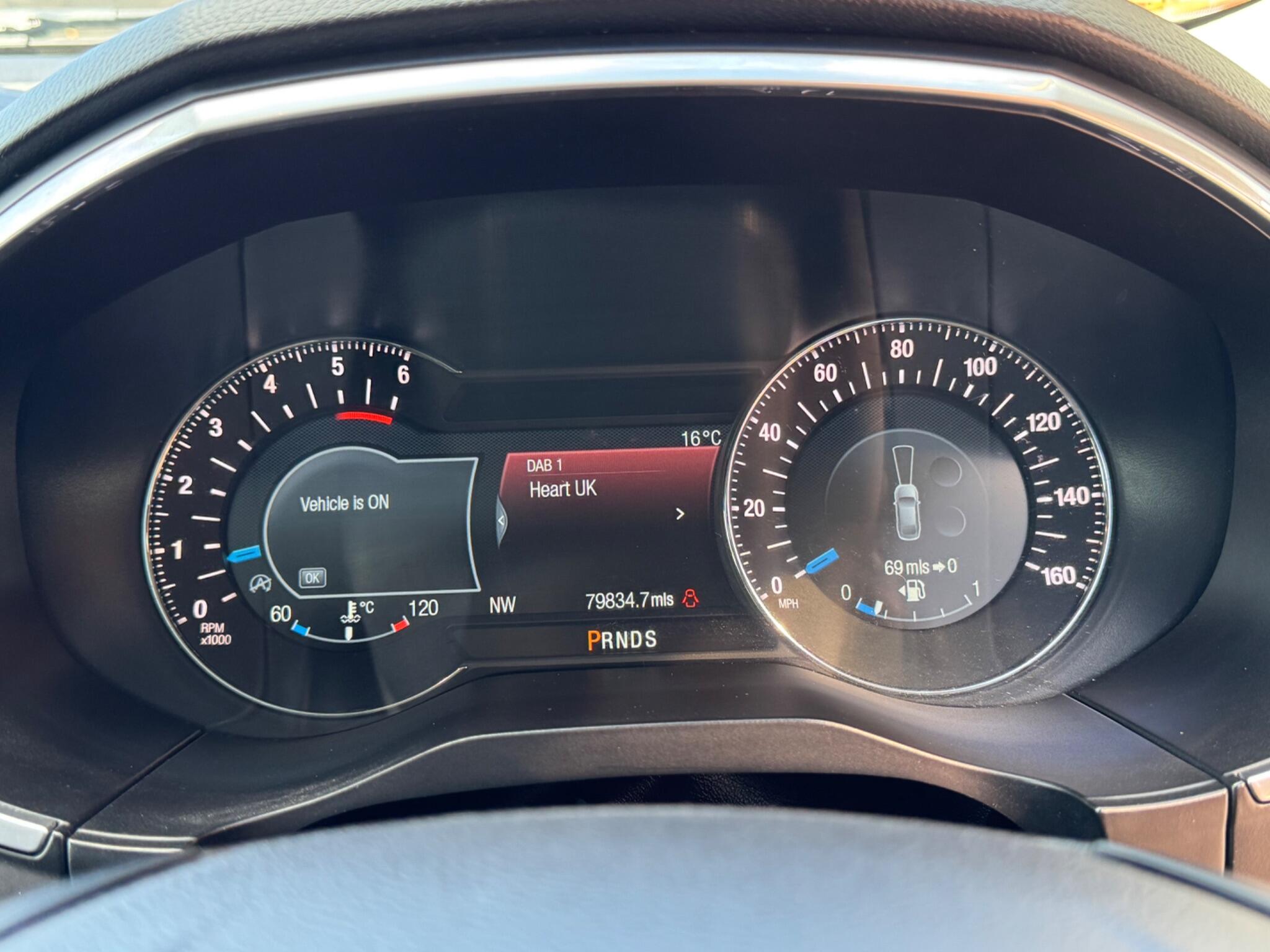 Ford Edge view 25